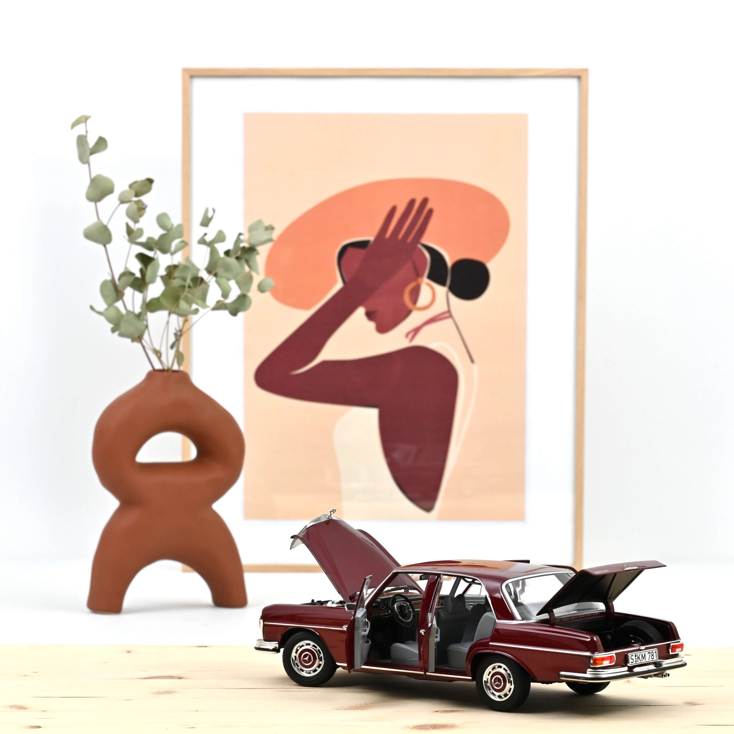 Mercedes-Benz 280 SE 1968 Rouge métallisé 1/18 - 200pcs – Image 2