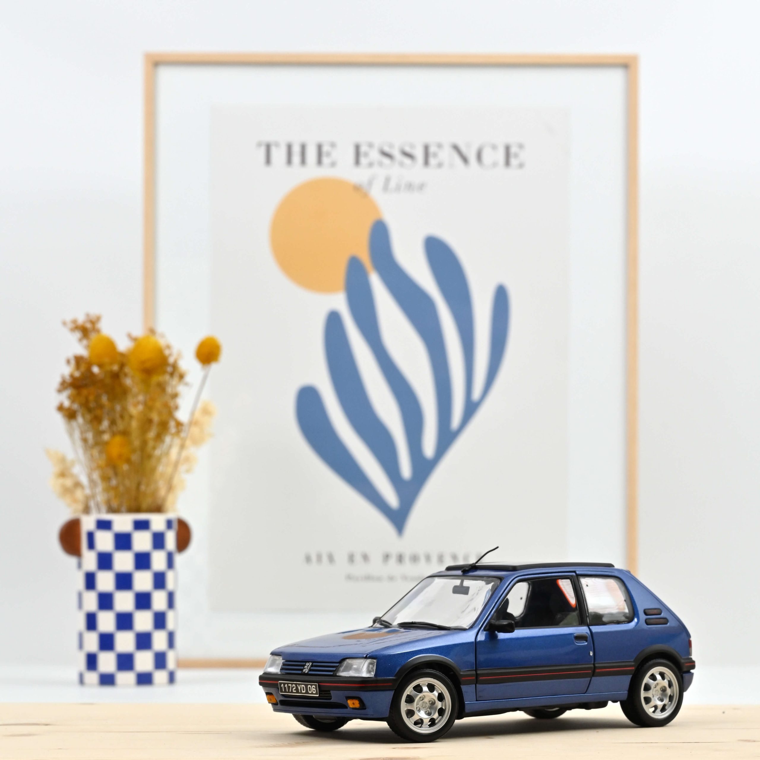 Peugeot 205 GTi 1.9 avec toit ouvrant 1992 Bleu Miami 1/18