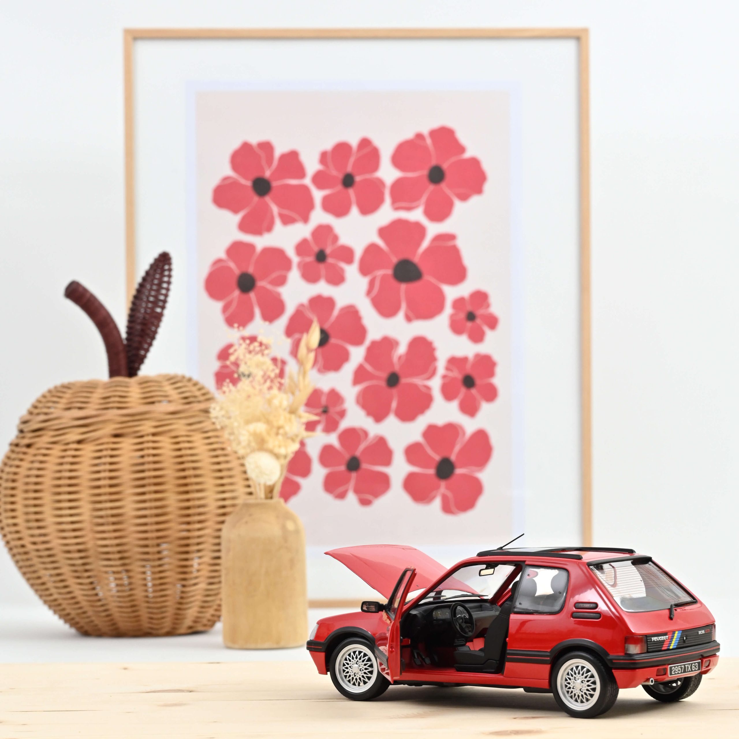 Peugeot 205 GTi 1.9 PTS déco 1991 Rouge Vallelunga 1/18 – Image 2