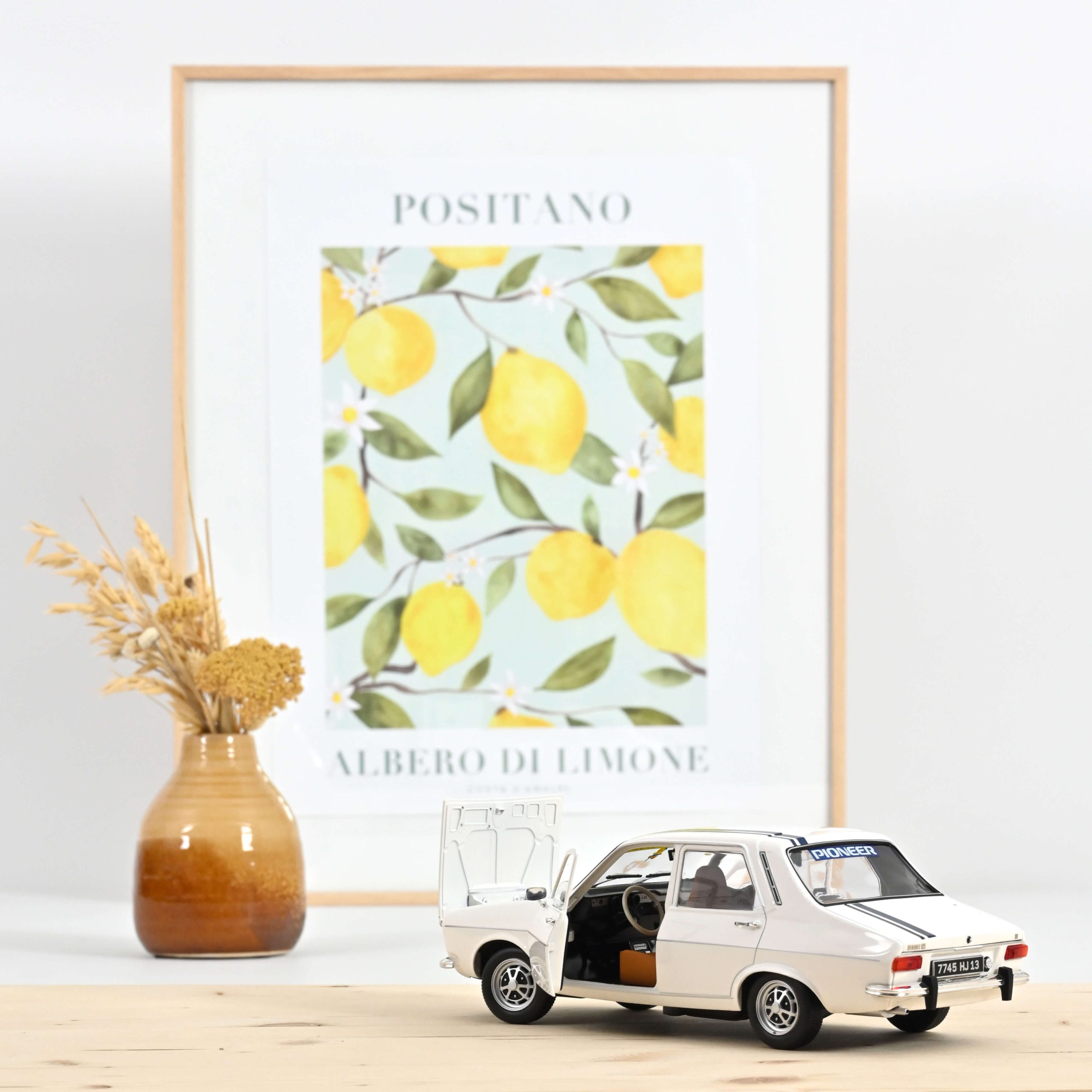 Renault 12 1993 Tuning 1/18 - 300pcs – Image 2