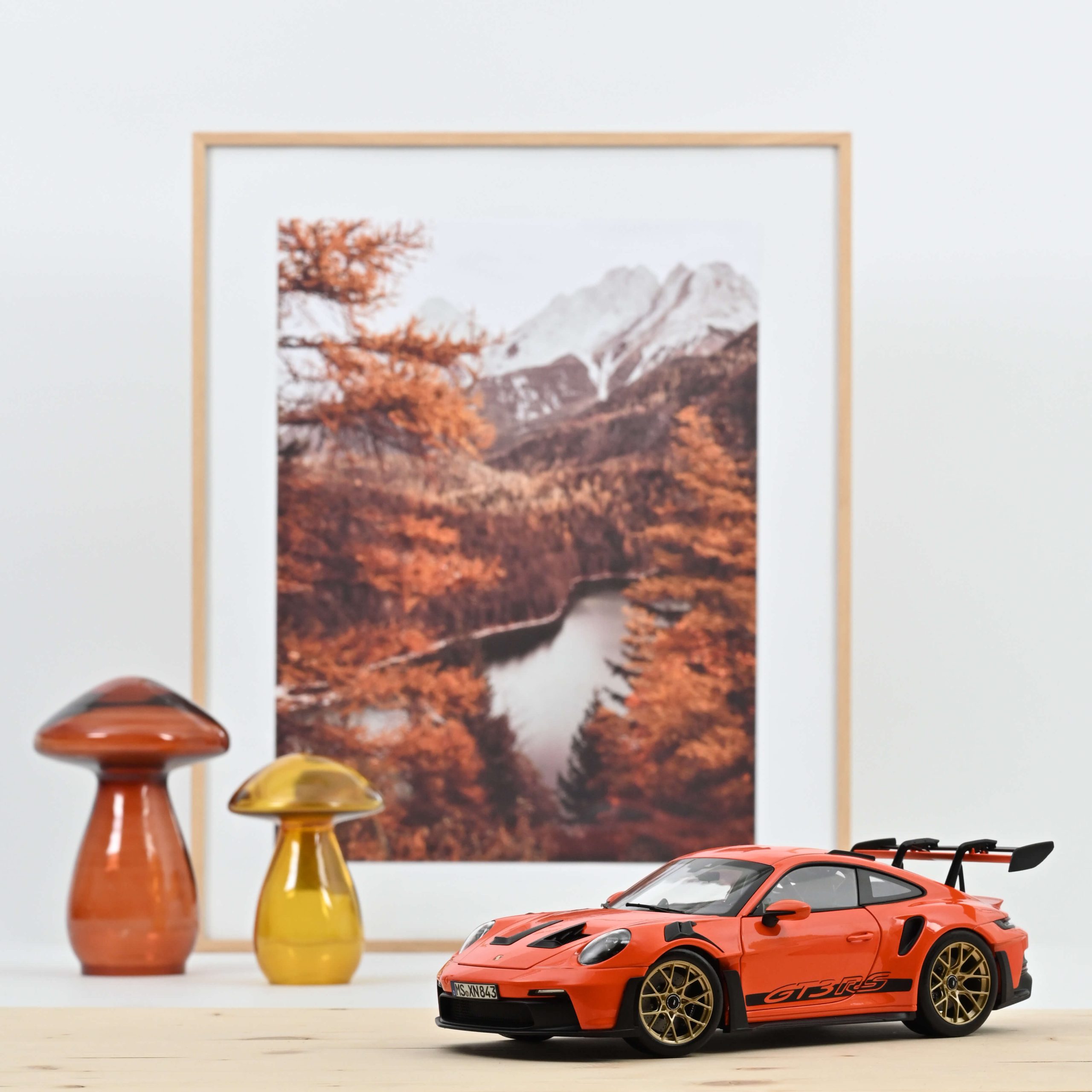 Porsche 911 GT3 RS 2022 Orange Golfe 1/18