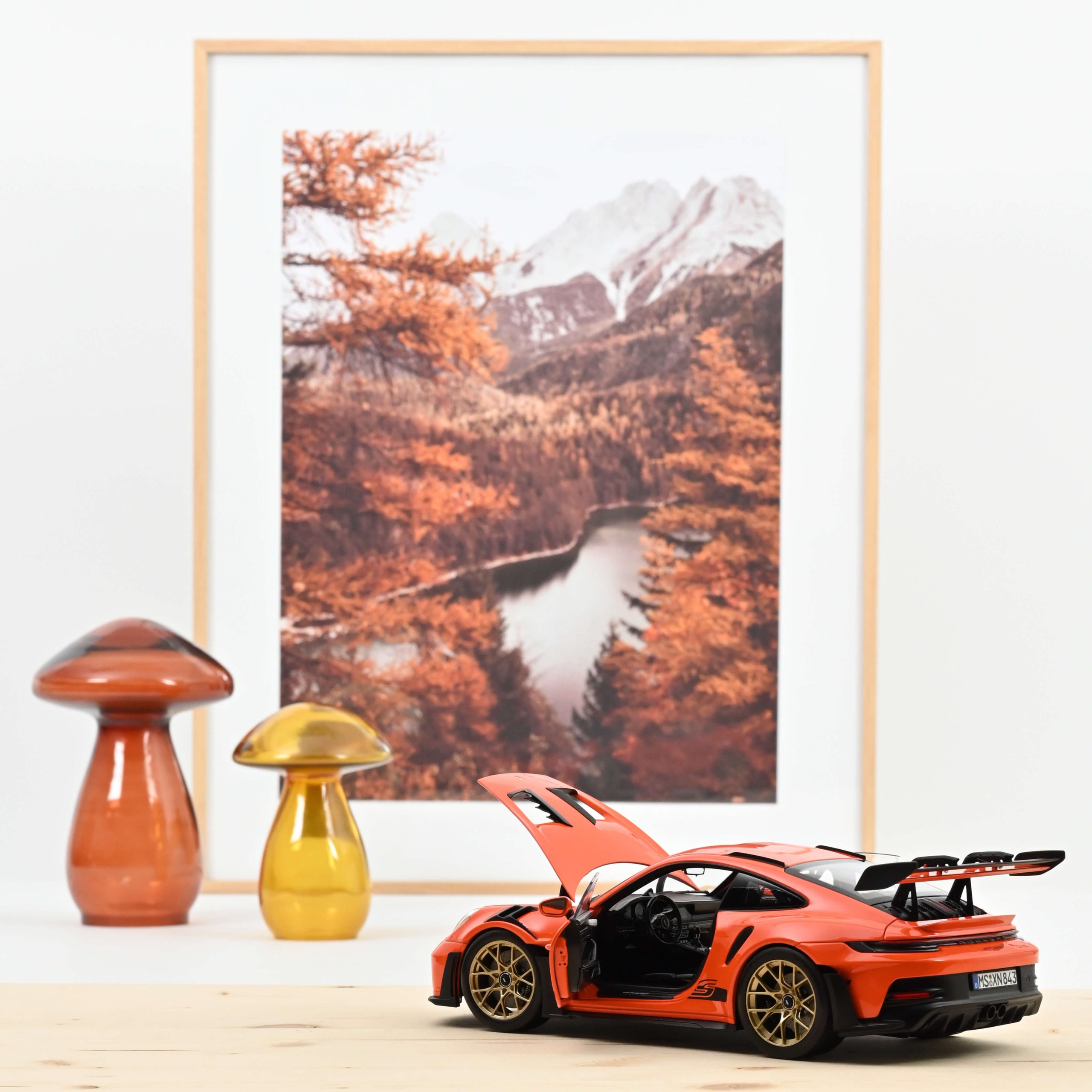 Porsche 911 GT3 RS 2022 Orange Golfe 1/18 – Image 2