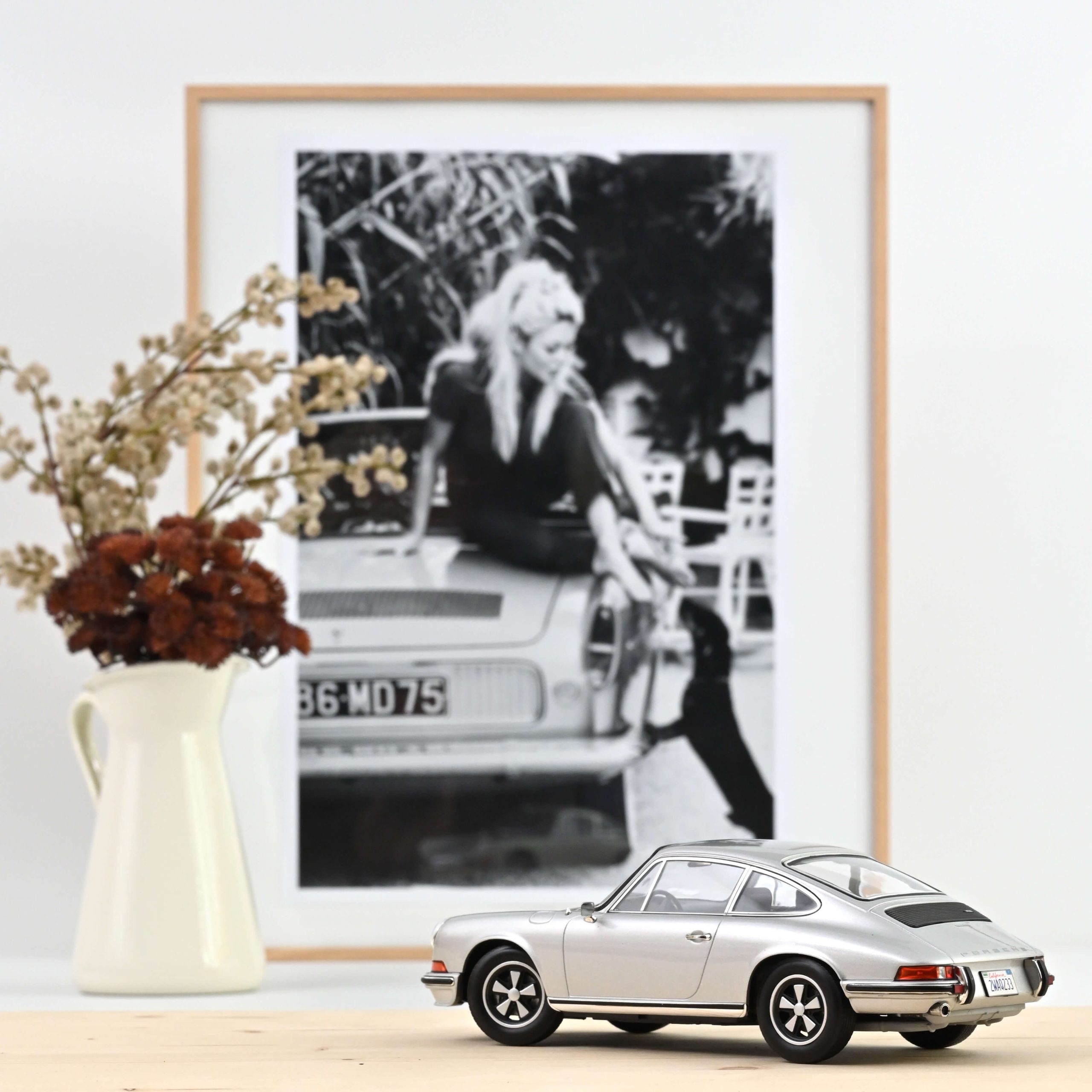 Porsche 911 S 1973 Argent 1/18 - 500pcs – Image 2