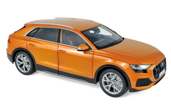 Audi Q8 2018 Orange métallisé 1/18
