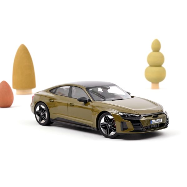 Audi RS e-tron GT 2021 Olive métallisé 1/18