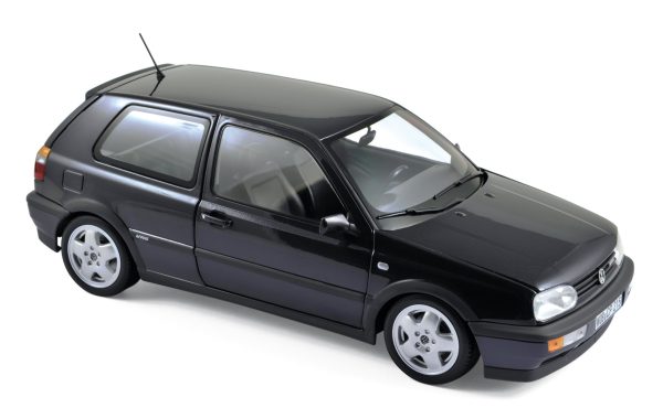 VW Golf VR6 1996 Violet Métallisé 1/18