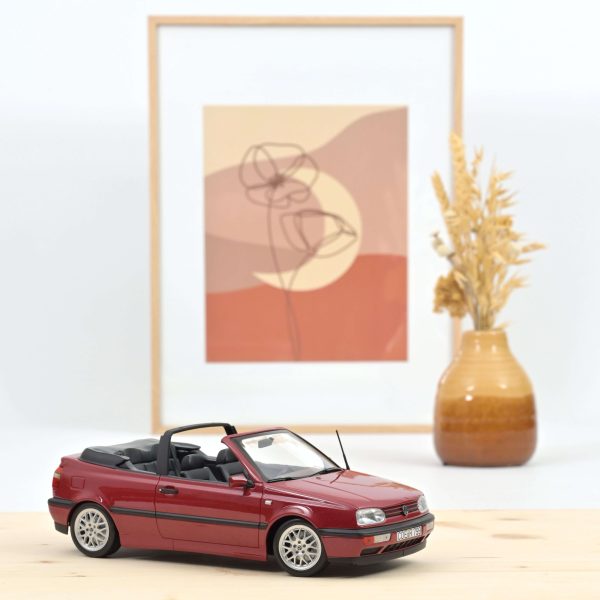 VW Golf Cabriolet 1995 Rouge foncé métallisé 1/18 - 200pcs