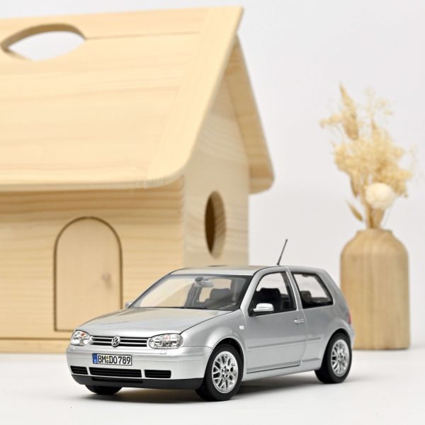 VW Golf GTI 1998 Argent 1/18