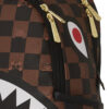 PEEKING CHARACTER CHECK SAVAGE – Image 4