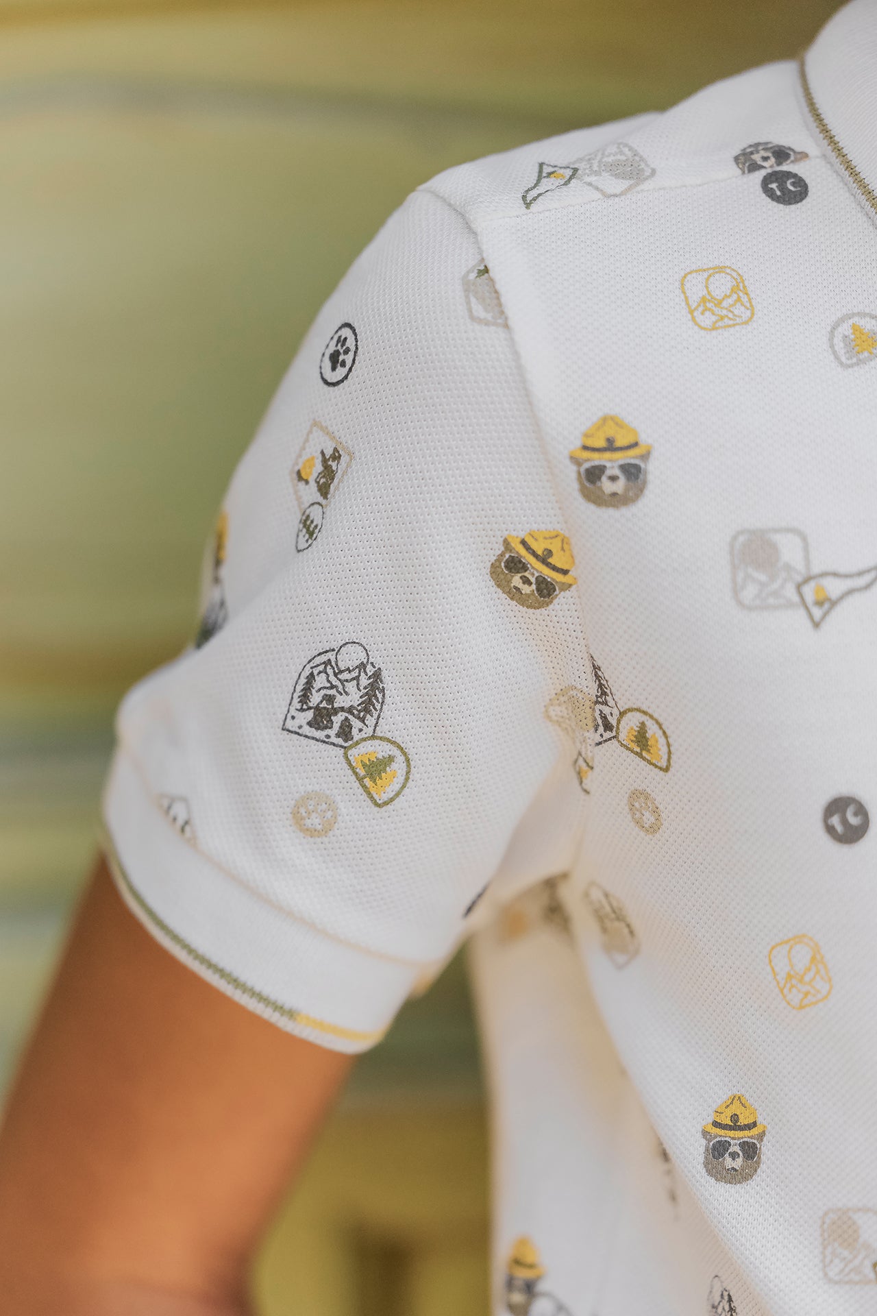 Polo - Vert fougère illustration explorateur – Image 3