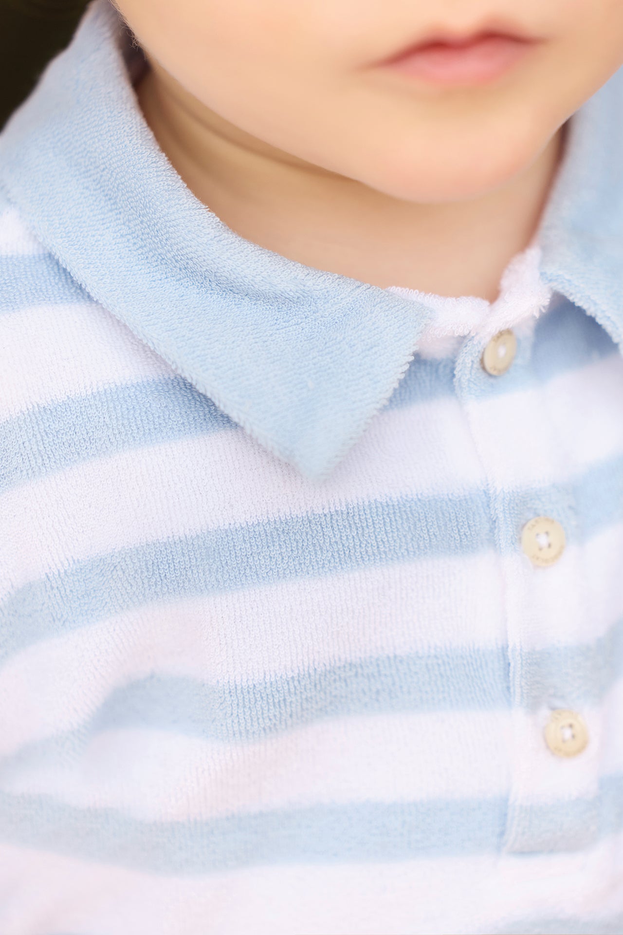 Polo - Bleu lavé rayé maille éponge – Image 2